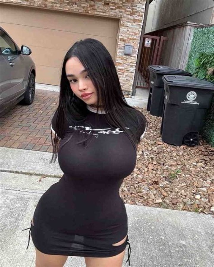 Exploring The Buzz Around Carolina Samani's Leaked OnlyFans Videos