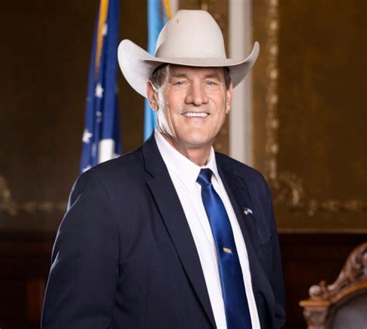 Learn The Exact Age Of South Dakota Governor Kristi Noem